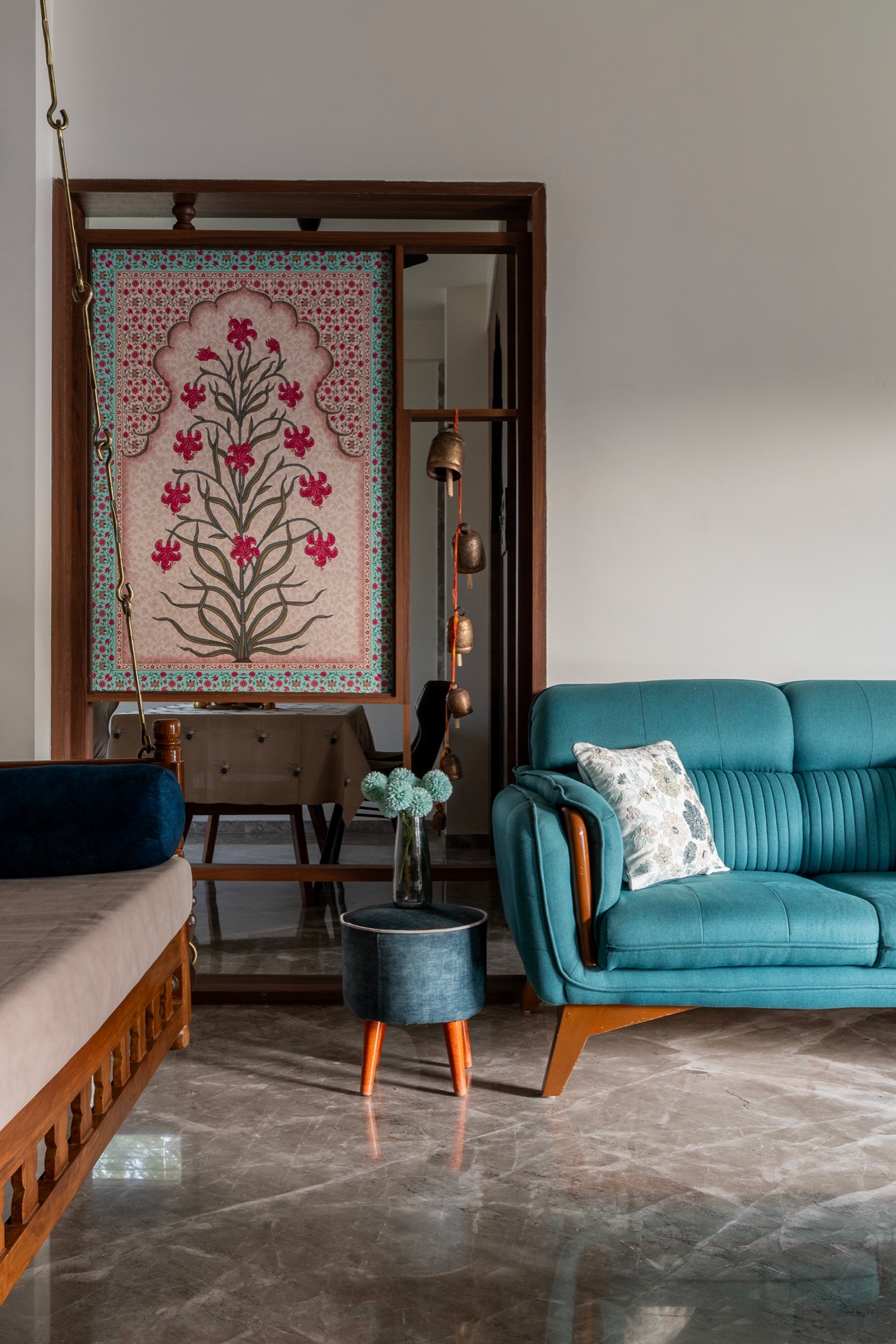 Cultural Contours & Modern Minimalisms